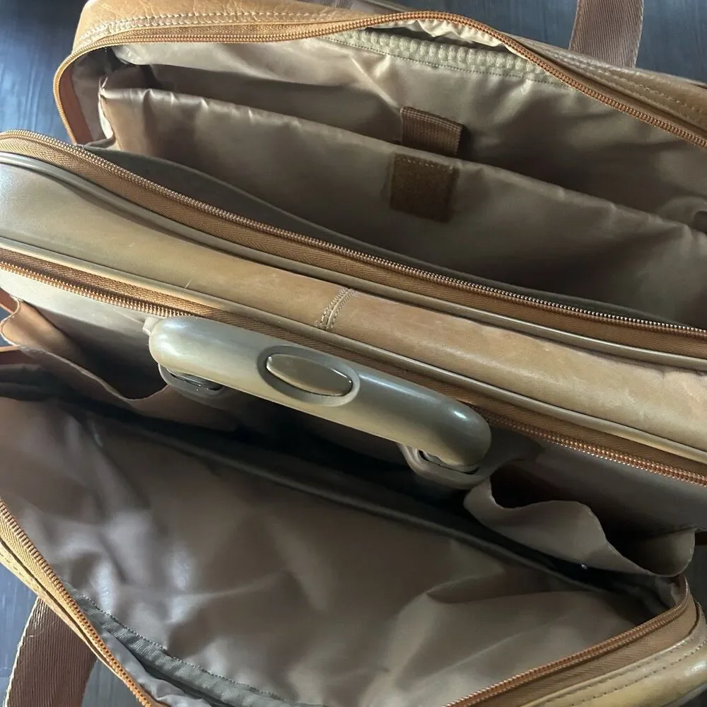 Solo New York Walker Brown Camel Leather Briefcase Laptop Rolling Travel Bag